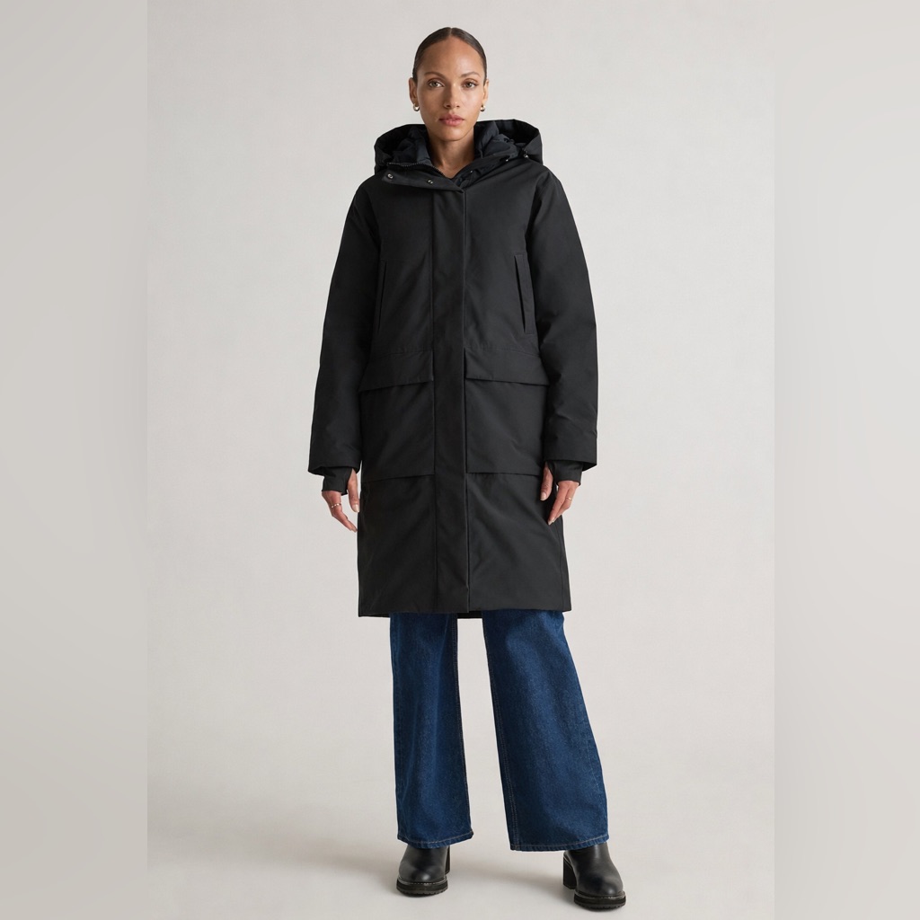 Quince Women Responsible Down Hooded Long Parka Black Outerwear M